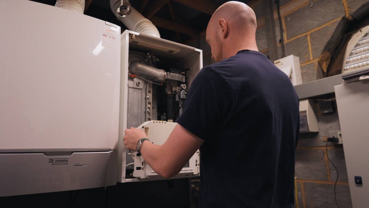 Photo of a boiler servicing 02